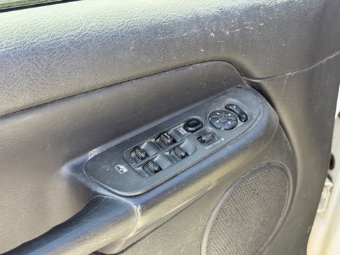 Used 2005 Dodge Ram 1500 Truck SLT w/ Trailer Tow Group image 12
