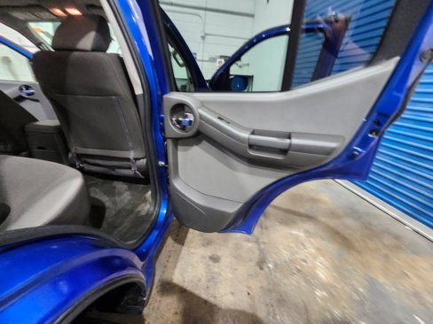 Used 2015 Nissan Xterra X image 16