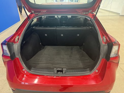 Used 2019 Toyota Prius image 9
