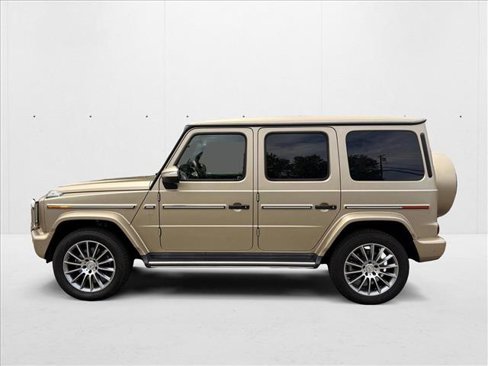 Used 2023 Mercedes-Benz G 550 image 3