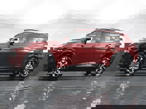 Used 2022 Nissan Rogue SV w/ SV Premium Package image 40