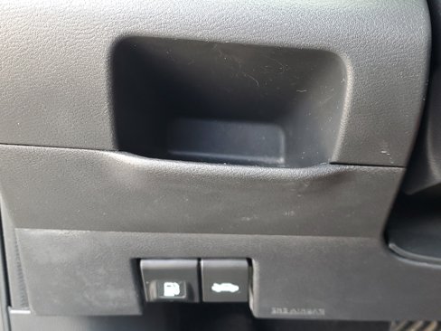Certified 2020 Nissan Kicks SV image 30