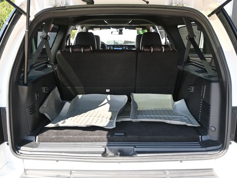 Used 2017 Ford Expedition EL Platinum image 16