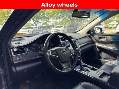 Used 2015 Toyota Camry image 9