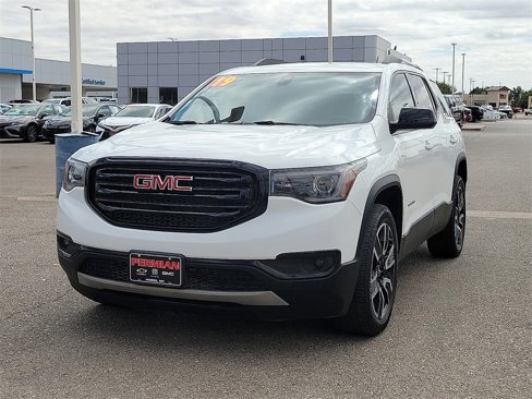 Used 2019 GMC Acadia SLT w/ Black Edition image 4