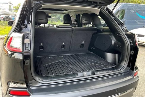 Used 2020 Jeep Cherokee Limited w/ Technology Group image 25