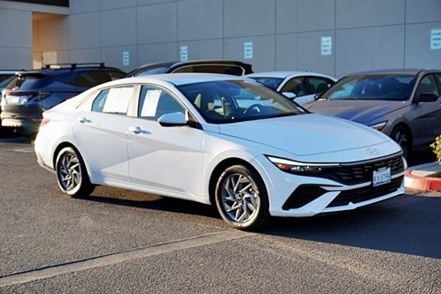 Certified 2024 Hyundai Elantra SEL image 6