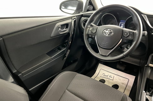 Used 2018 Toyota Corolla iM image 12