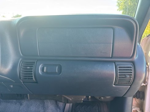 Used 1999 Chevrolet Suburban 2WD w/ Preferred Equipment Group 3 image 13