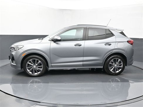 Used 2023 Buick Encore GX Select w/ Sport Touring Package image 2