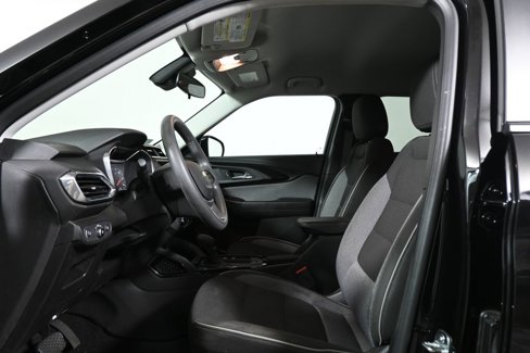 Used 2023 Chevrolet TrailBlazer LT image 3