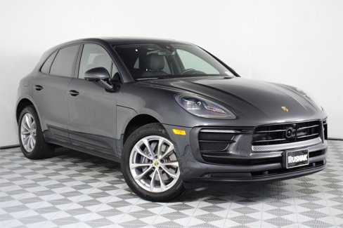 Certified 2025 Porsche Macan image 9
