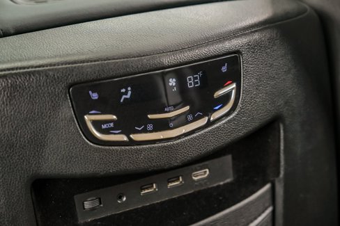 Used 2017 Cadillac Escalade ESV Luxury image 38
