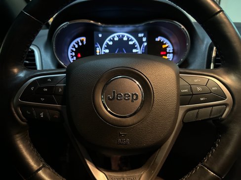 Certified 2021 Jeep Grand Cherokee Laredo X image 23