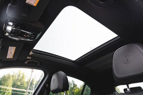 Used 2022 Alfa Romeo Stelvio Veloce image 21