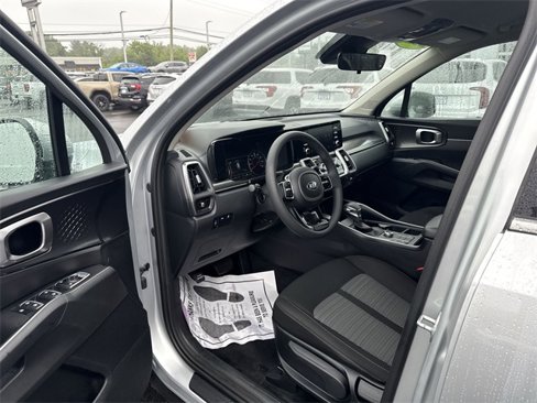 Used 2021 Kia Sorento LX image 10