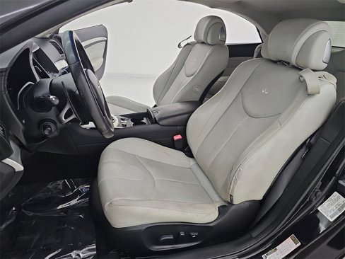 Used 2014 INFINITI Q60 Convertible w/ Sport Package image 16