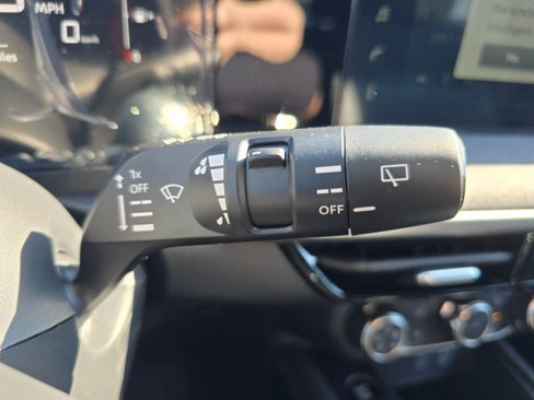 New 2025 Nissan Kicks SV w/ SV Premium Package image 38