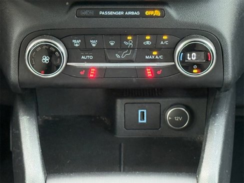 Used 2020 Ford Escape SE image 21