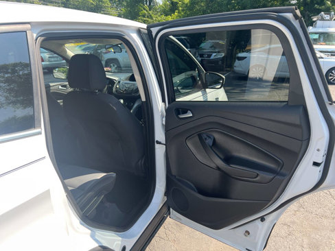Used 2014 Ford Escape SE image 14