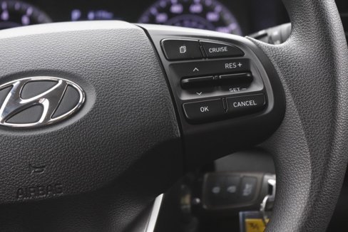 Certified 2022 Hyundai Venue SE image 18