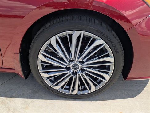 Used 2024 Nissan Altima 2.5 SL image 10