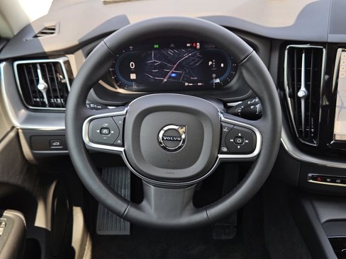 New 2025 Volvo XC60 B5 Core w/ Protection Package Premier image 31