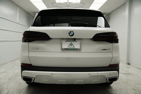 Used 2025 BMW X5 xDrive40i w/ Climate Comfort Package image 8