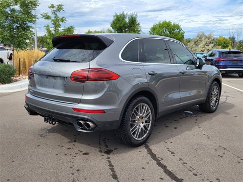 Used 2017 Porsche Cayenne S image 5