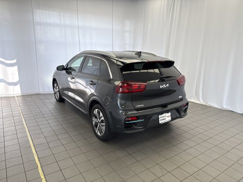 Used 2022 Kia Niro EX w/ Cold Weather Package image 6