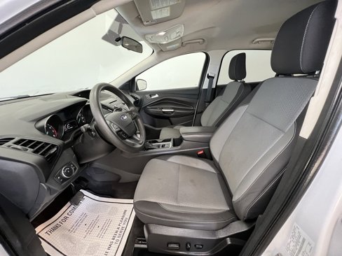 Used 2018 Ford Escape SE image 4