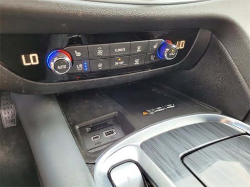 Used 2022 Buick Enclave Premium image 23
