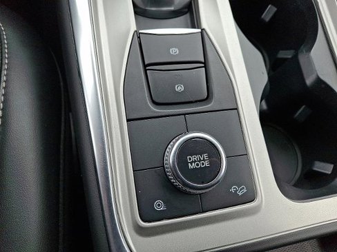 Certified 2023 Ford Explorer XLT w/ Equipment Group 202A image 26