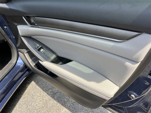 Used 2020 Honda Accord LX image 11