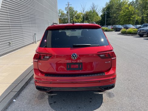 Used 2024 Volkswagen Tiguan SE R-Line image 31