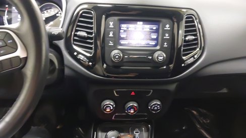 Used 2018 Jeep Compass Latitude image 20