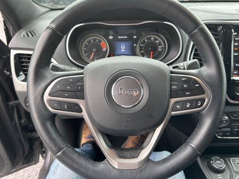 Used 2019 Jeep Cherokee High Altitude image 11