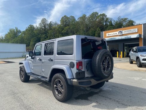 Used 2017 Jeep Wrangler Unlimited Sahara image 4