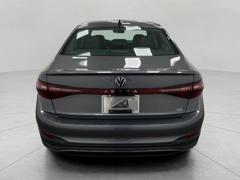 New 2025 Volkswagen Jetta SE image 4