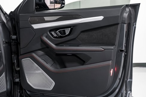 Used 2020 Lamborghini Urus image 43