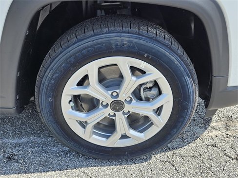 New 2025 Jeep Compass Latitude image 19
