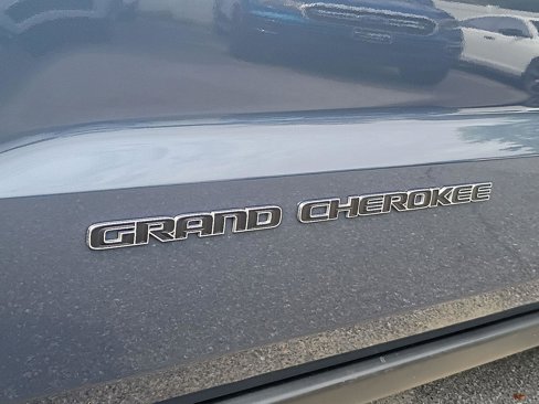 Used 2021 Jeep Grand Cherokee Limited w/ Premium Lighting Group image 59