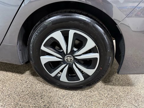 Used 2018 Toyota Prius Prime Premium image 59