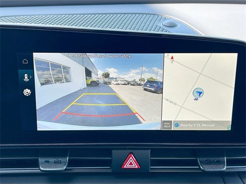 New 2025 Hyundai Elantra SEL image 13
