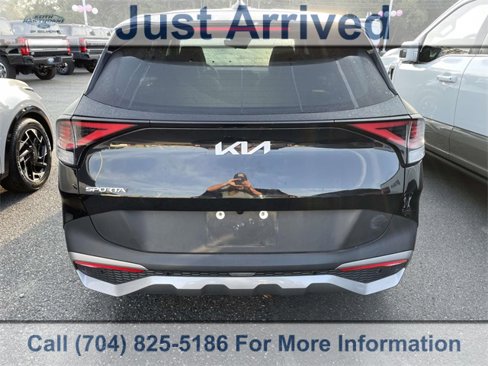Used 2023 Kia Sportage EX image 5