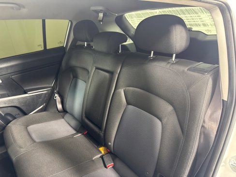 Used 2016 Kia Sportage LX image 17
