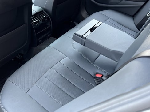 Used 2023 BMW 530i xDrive w/ Premium Package image 15
