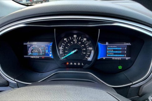 Used 2015 Ford Fusion SE image 10