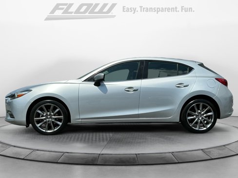 Used 2018 MAZDA MAZDA3 Touring image 5