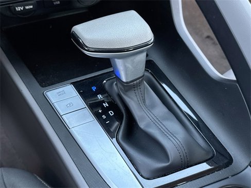 Used 2023 Hyundai Elantra SEL image 19